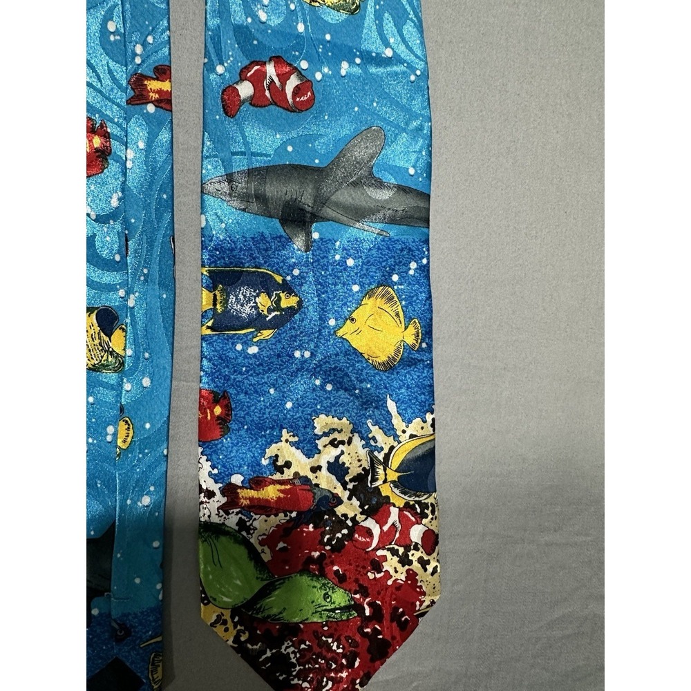 VTG Landry Underwater Topical‎ Sea Scene Neck Tie